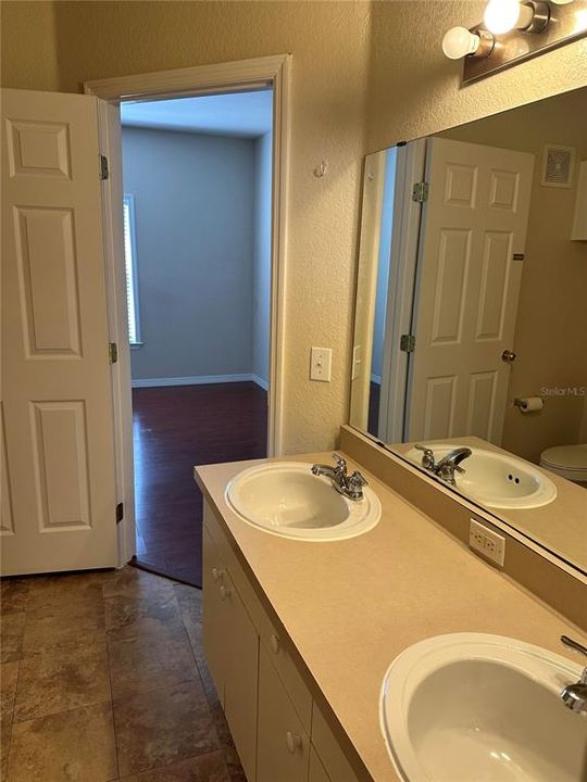 For Rent: $1,800 (2 beds, 2 baths, 1091 Square Feet)