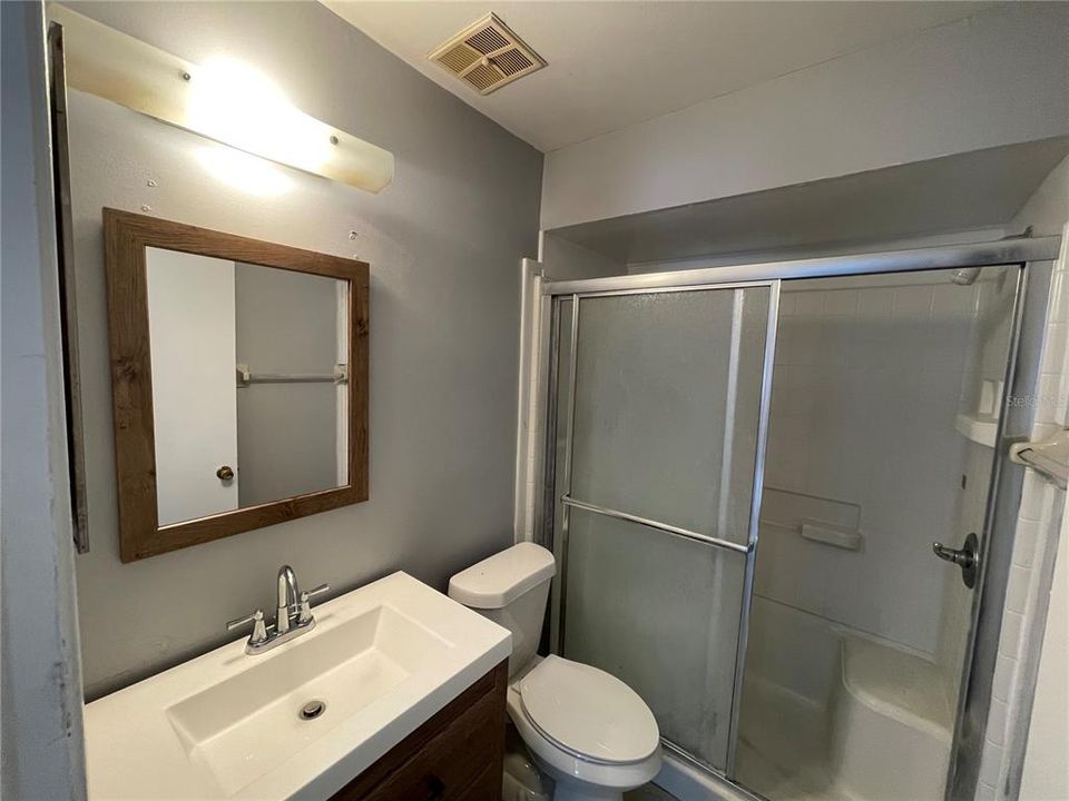 For Sale: $167,000 (2 beds, 2 baths, 912 Square Feet)