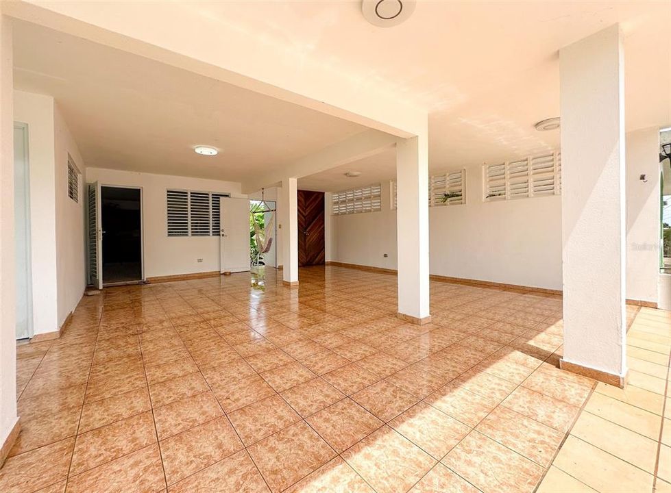 En Venta: $450,000 (3 camas, 2 baños, 961 Pies cuadrados)