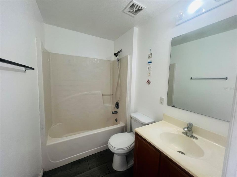 出租: $2,300 (3 贝兹, 2 浴室, 1443 平方英尺)