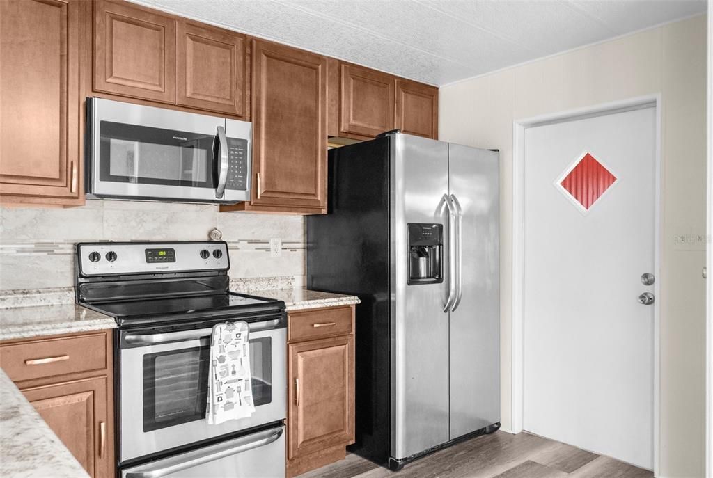 For Sale: $170,000 (2 beds, 2 baths, 1058 Square Feet)