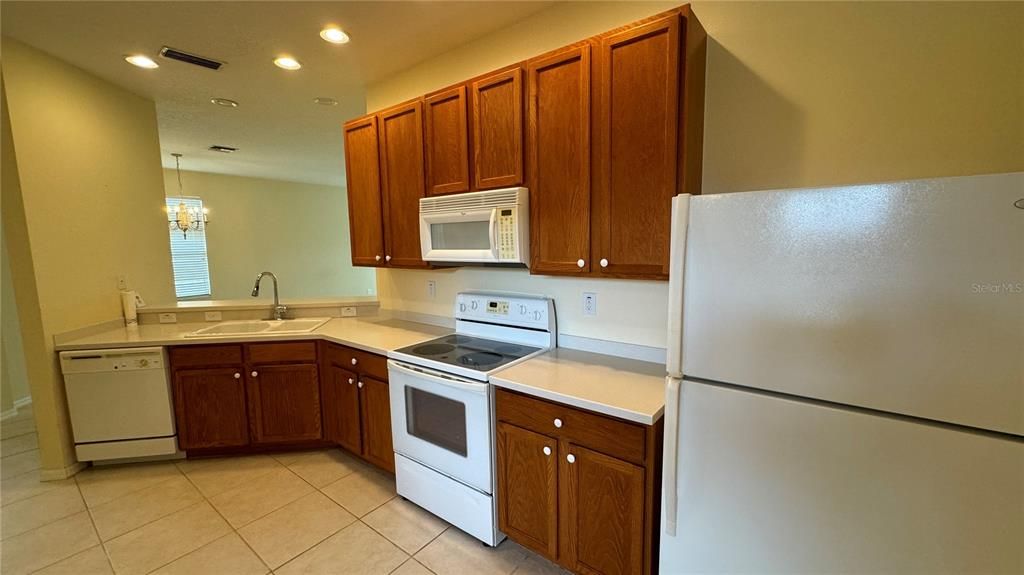 For Rent: $2,590 (2 beds, 2 baths, 1576 Square Feet)