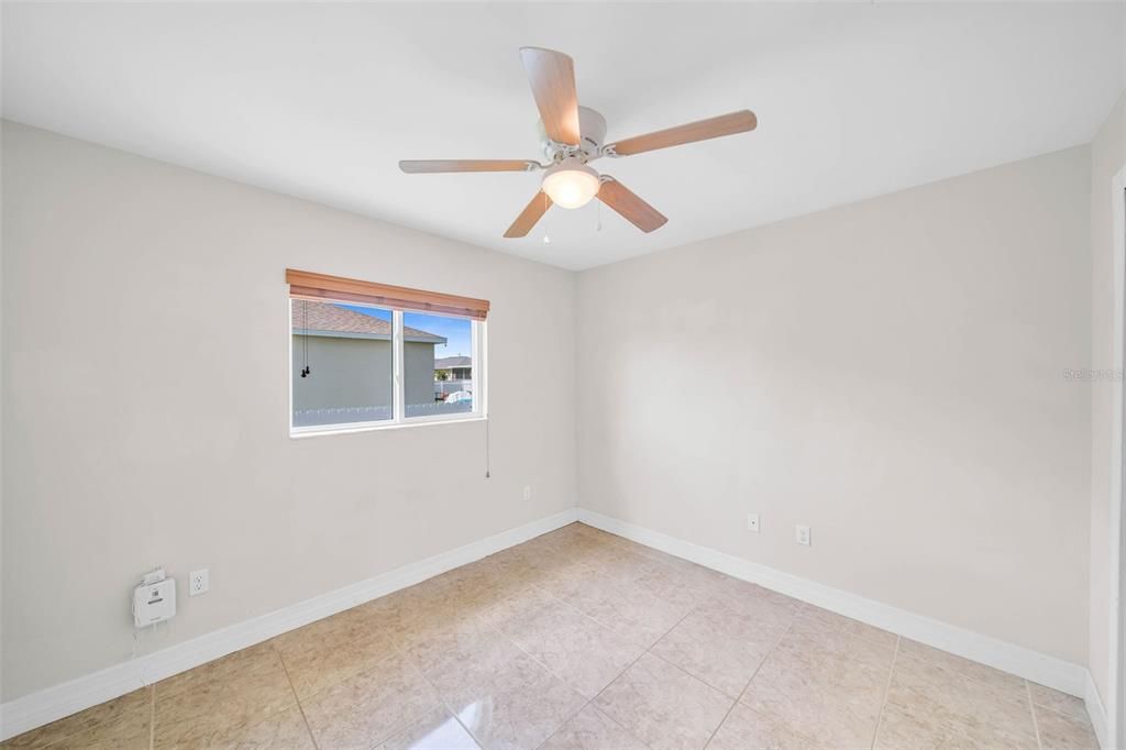 For Sale: $345,000 (3 beds, 2 baths, 1464 Square Feet)