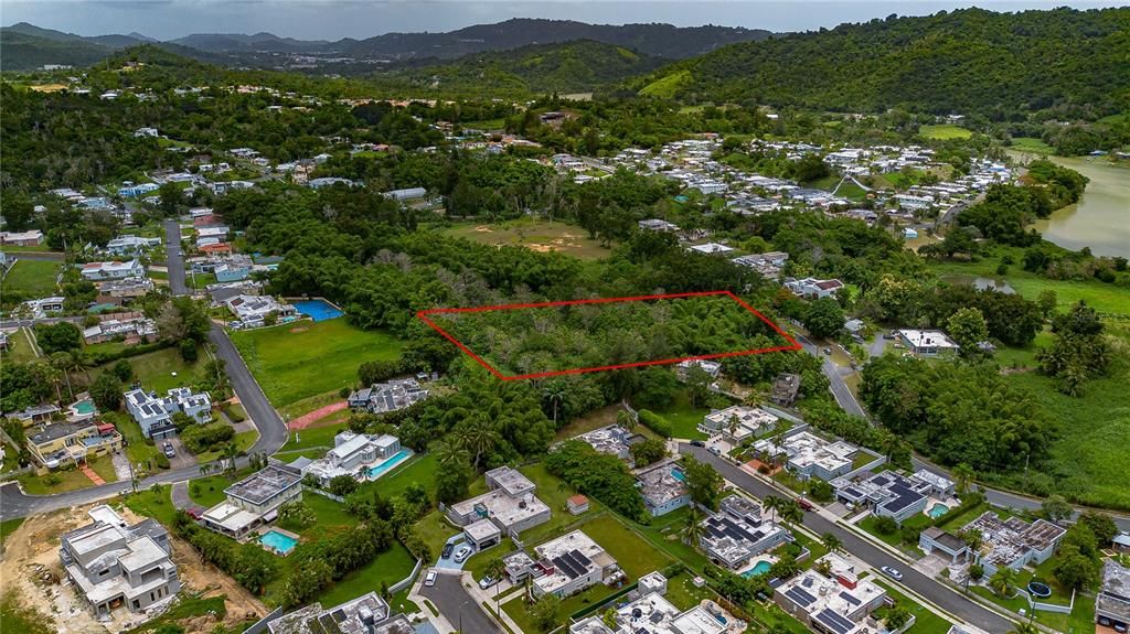 待售: $215,000 (3.00 acres)