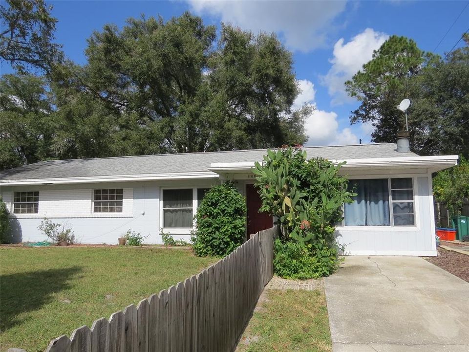 For Sale: $253,900 (4 beds, 2 baths, 1415 Square Feet)