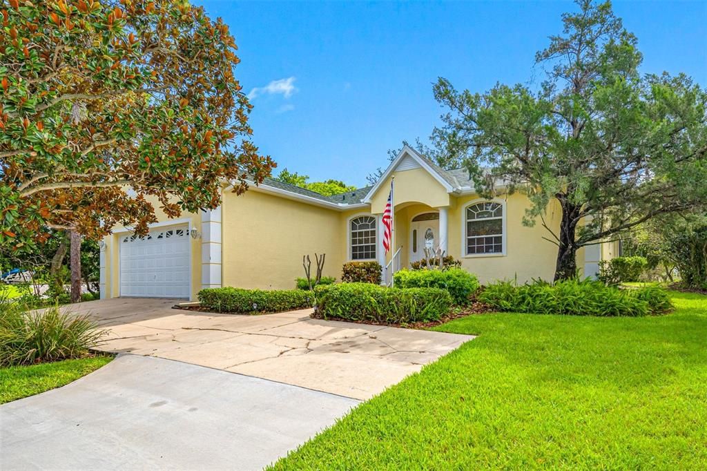 For Sale: $595,000 (3 beds, 2 baths, 1965 Square Feet)