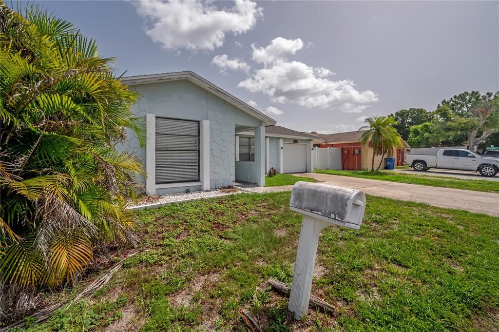 Active With Contract: $360,000 (3 beds, 2 baths, 1546 Square Feet)