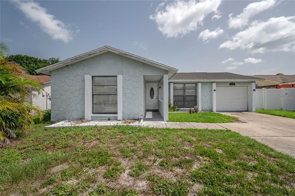 Active With Contract: $360,000 (3 beds, 2 baths, 1546 Square Feet)