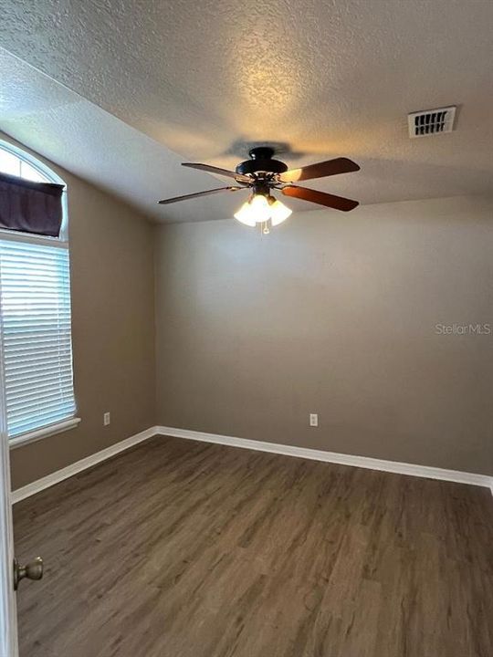 For Rent: $2,295 (3 beds, 2 baths, 1550 Square Feet)