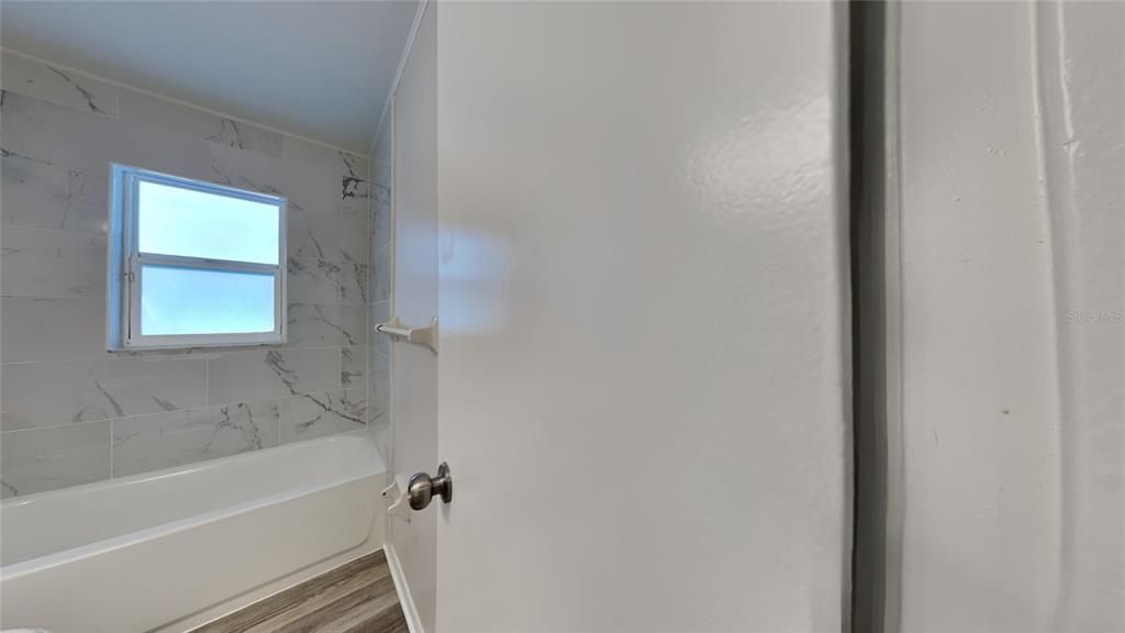 For Sale: $309,900 (3 beds, 2 baths, 1013 Square Feet)