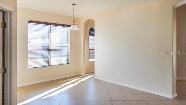 For Rent: $3,195 (3 beds, 2 baths, 2042 Square Feet)