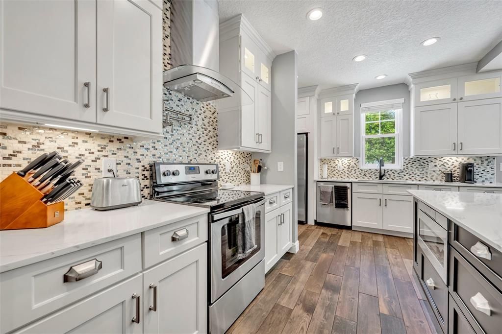 Enjoy the convenience of a Pot Filler above the stove