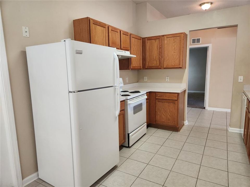 For Rent: $2,395 (4 beds, 2 baths, 1685 Square Feet)