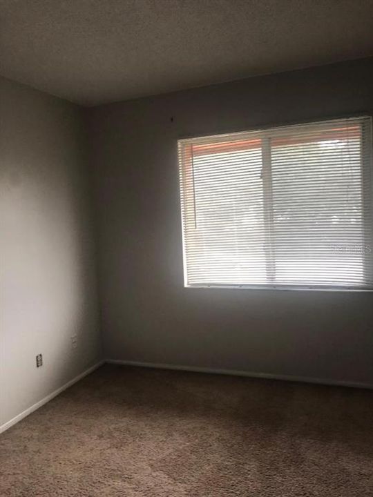 For Rent: $1,350 (2 beds, 1 baths, 975 Square Feet)