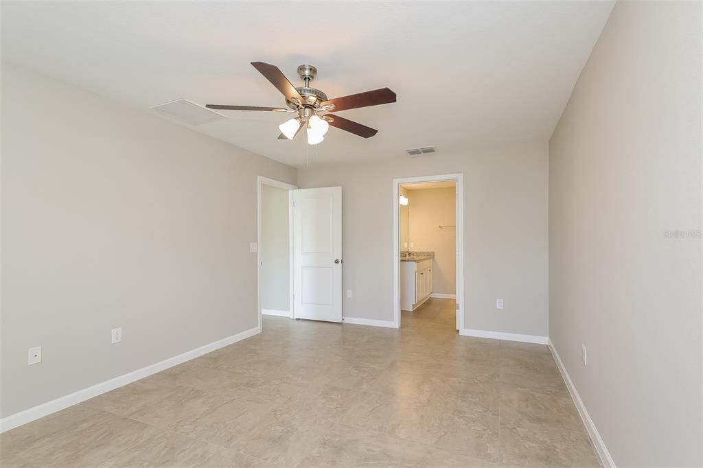 For Rent: $1,805 (3 beds, 2 baths, 1407 Square Feet)