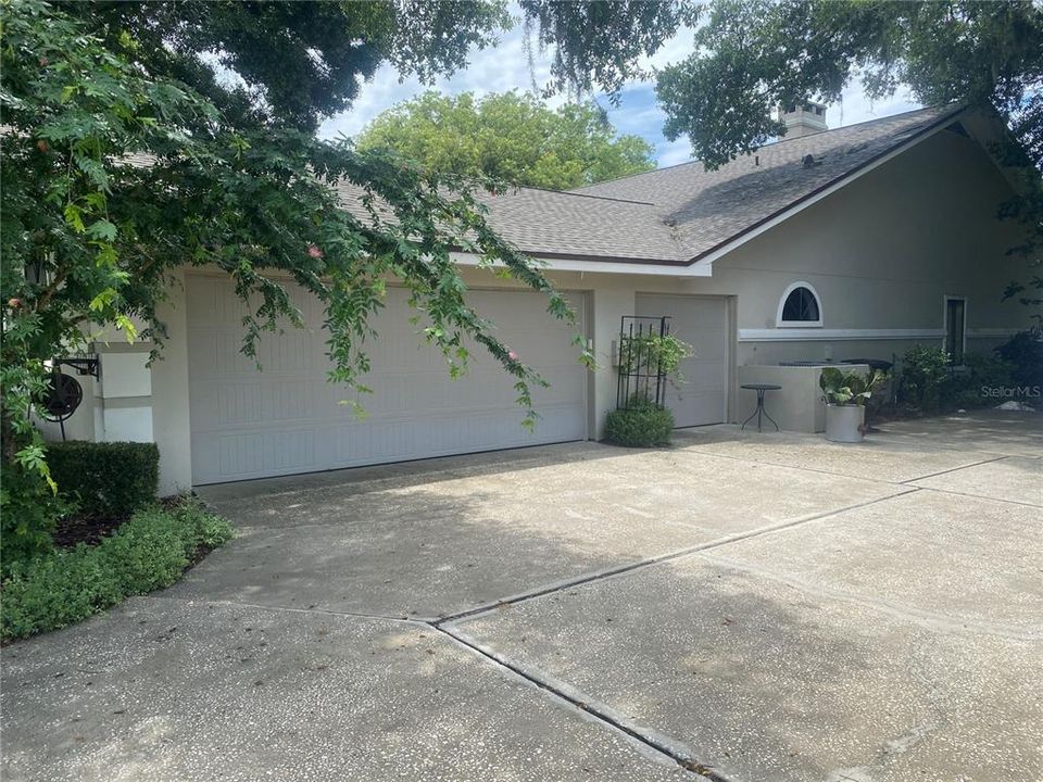 For Sale: $699,000 (3 beds, 3 baths, 3197 Square Feet)