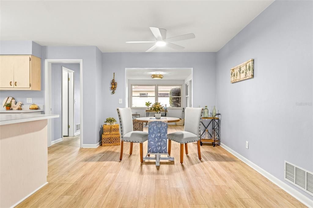 Active With Contract: $429,000 (3 beds, 2 baths, 1458 Square Feet)