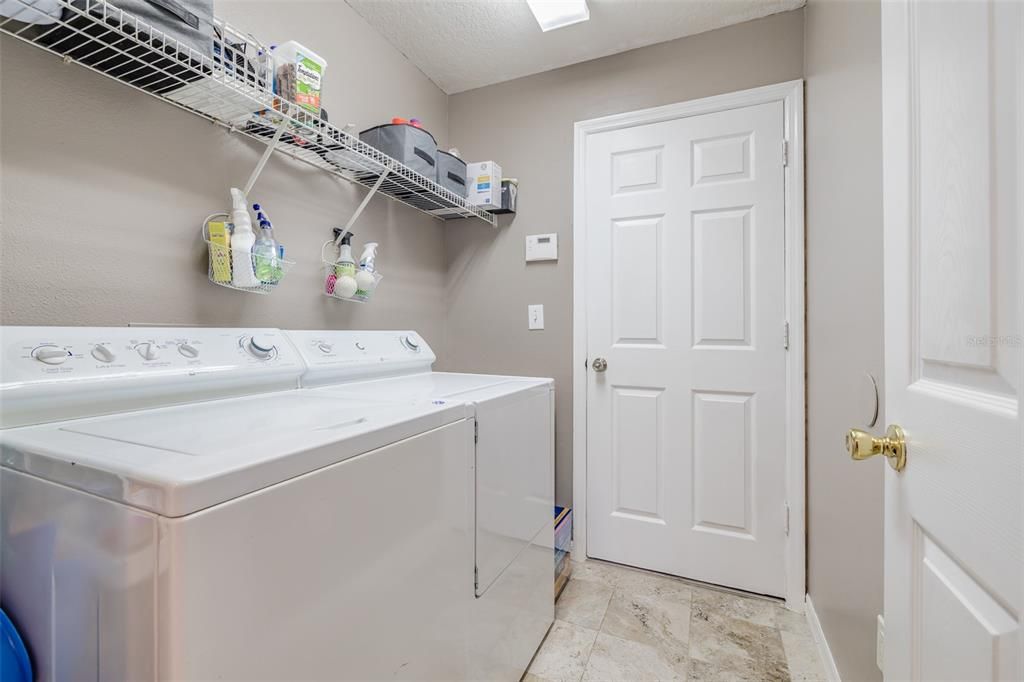 For Sale: $379,900 (3 beds, 2 baths, 2184 Square Feet)