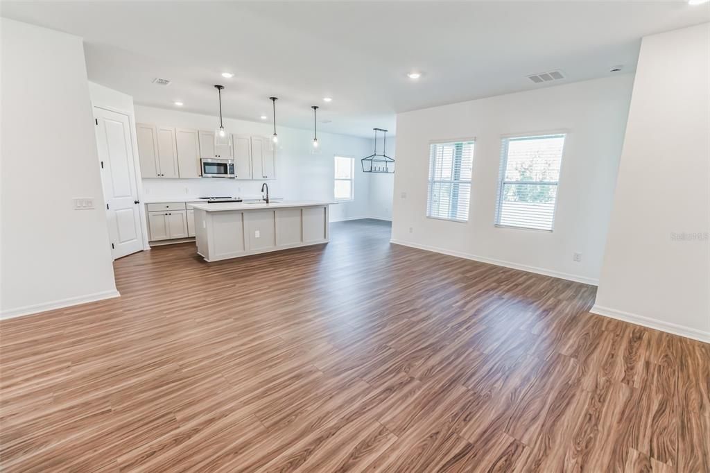 For Sale: $428,674 (3 beds, 2 baths, 1752 Square Feet)