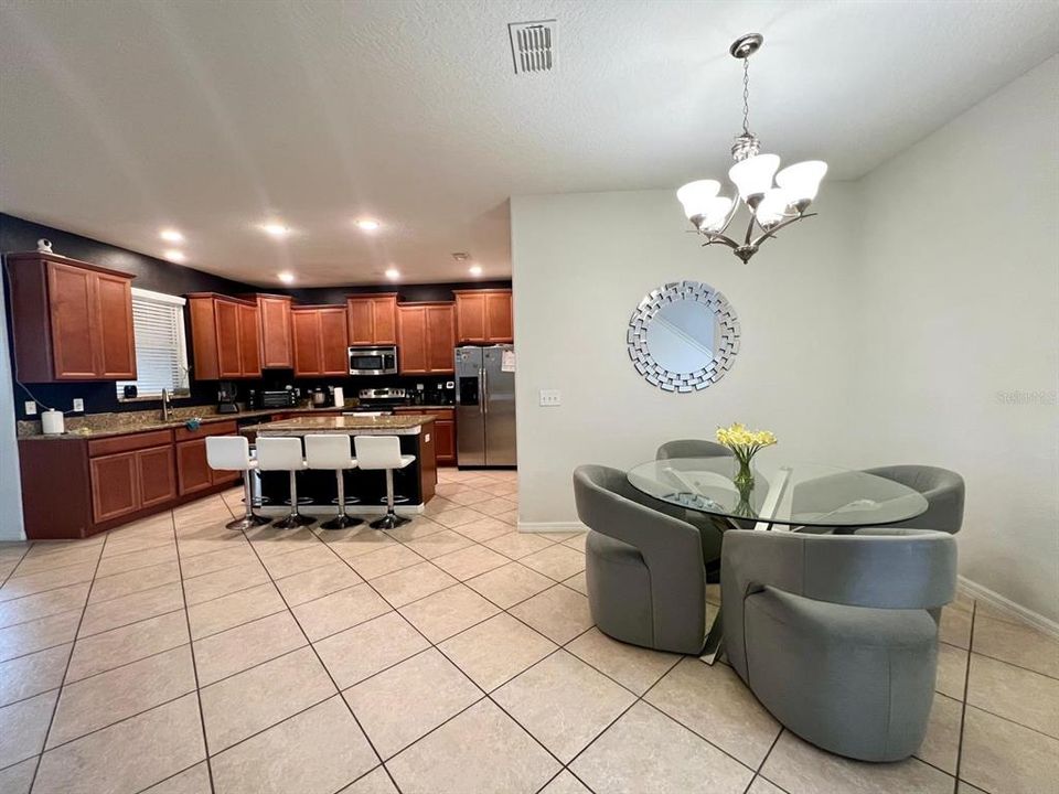 For Rent: $2,975 (4 beds, 2 baths, 2465 Square Feet)