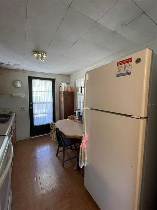 For Sale: $330,000 (2 beds, 1 baths, 520 Square Feet)