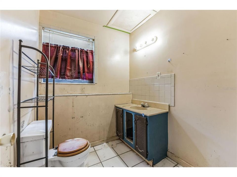 For Sale: $319,500 (3 beds, 1 baths, 0 Square Feet)