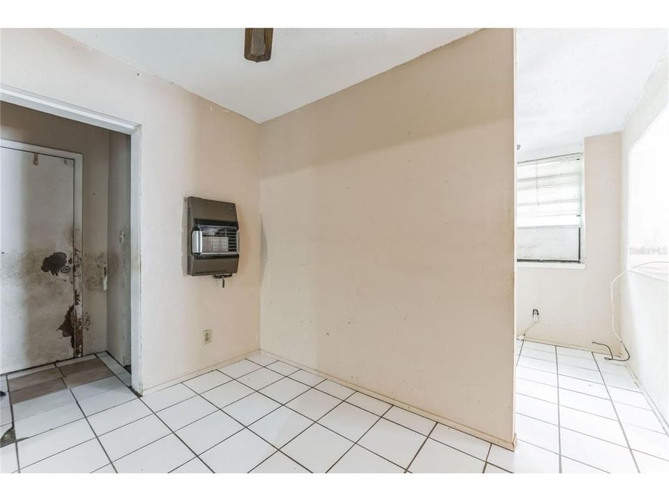 For Sale: $319,500 (3 beds, 1 baths, 0 Square Feet)