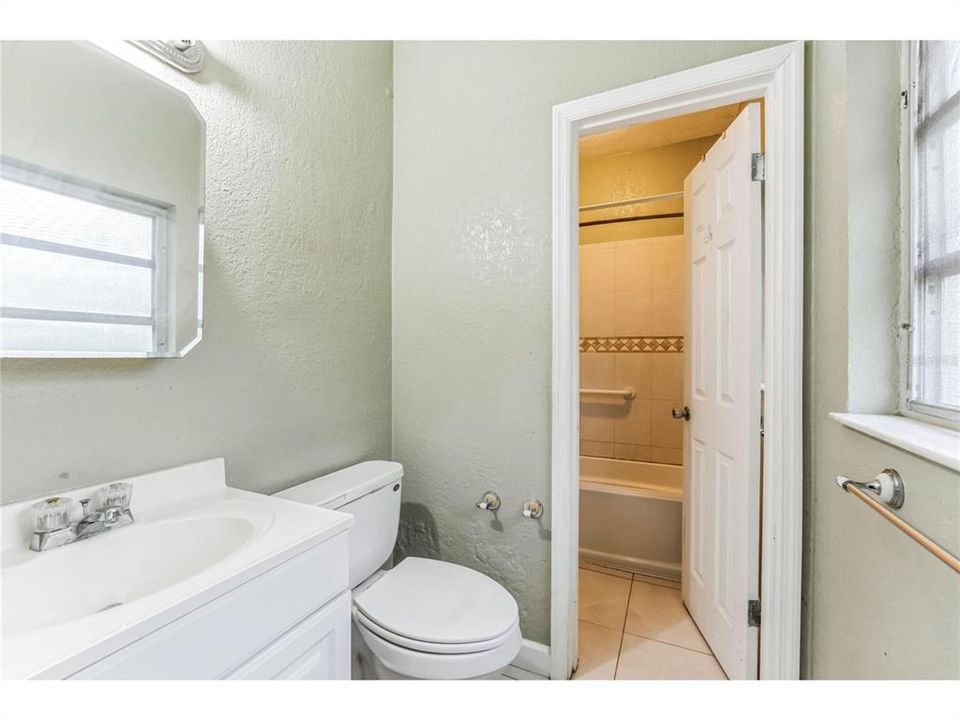 На продажу: $319,500 (3 спален, 1 ванн, 0 Квадратных фут)