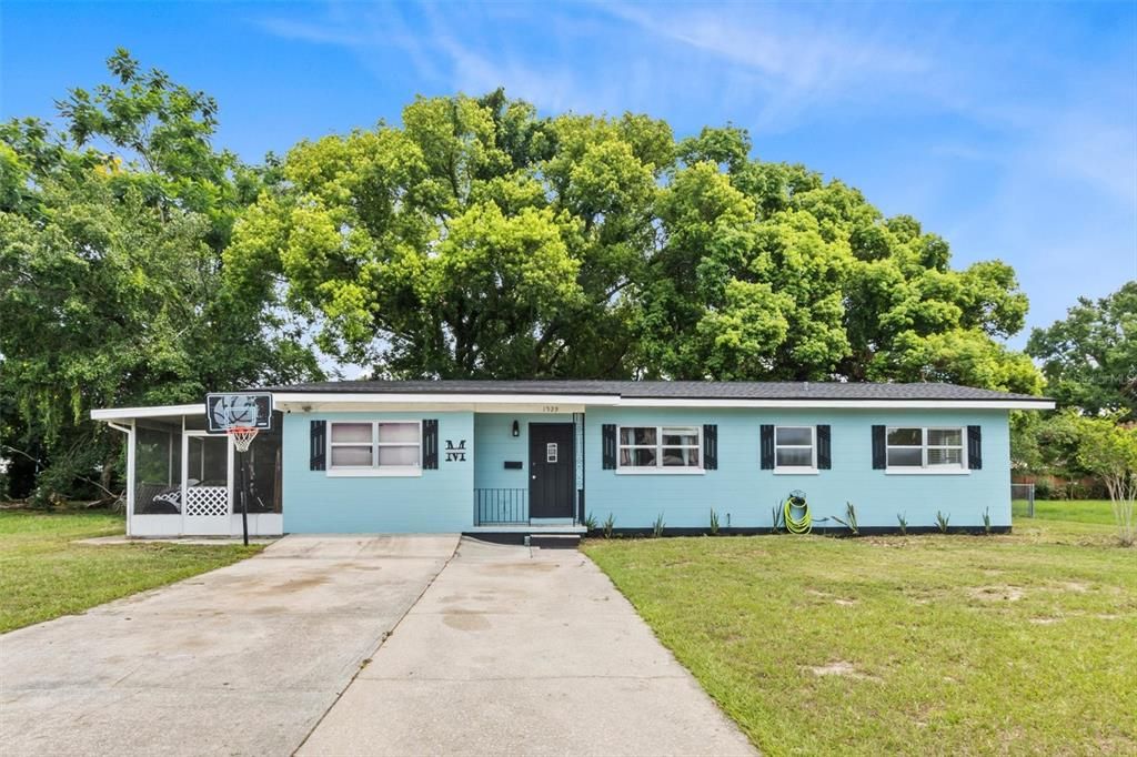 Active With Contract: $234,900 (4 beds, 2 baths, 1328 Square Feet)