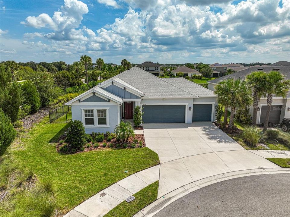 Active With Contract: $510,000 (4 beds, 3 baths, 2403 Square Feet)