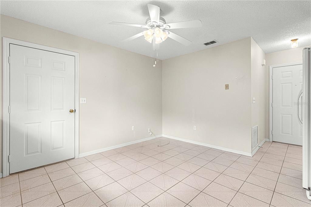 For Sale: $229,000 (2 beds, 2 baths, 1168 Square Feet)