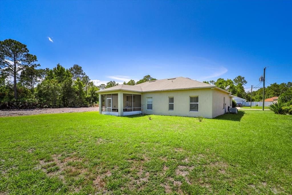 For Sale: $250,000 (3 beds, 2 baths, 1852 Square Feet)