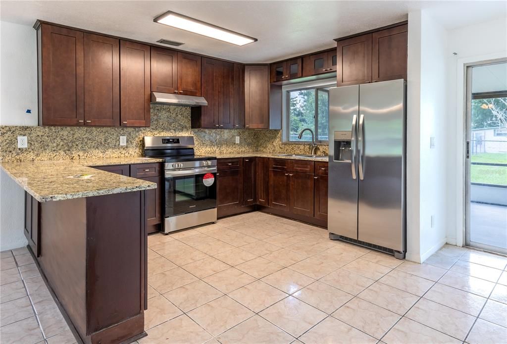 For Sale: $365,000 (3 beds, 2 baths, 1380 Square Feet)