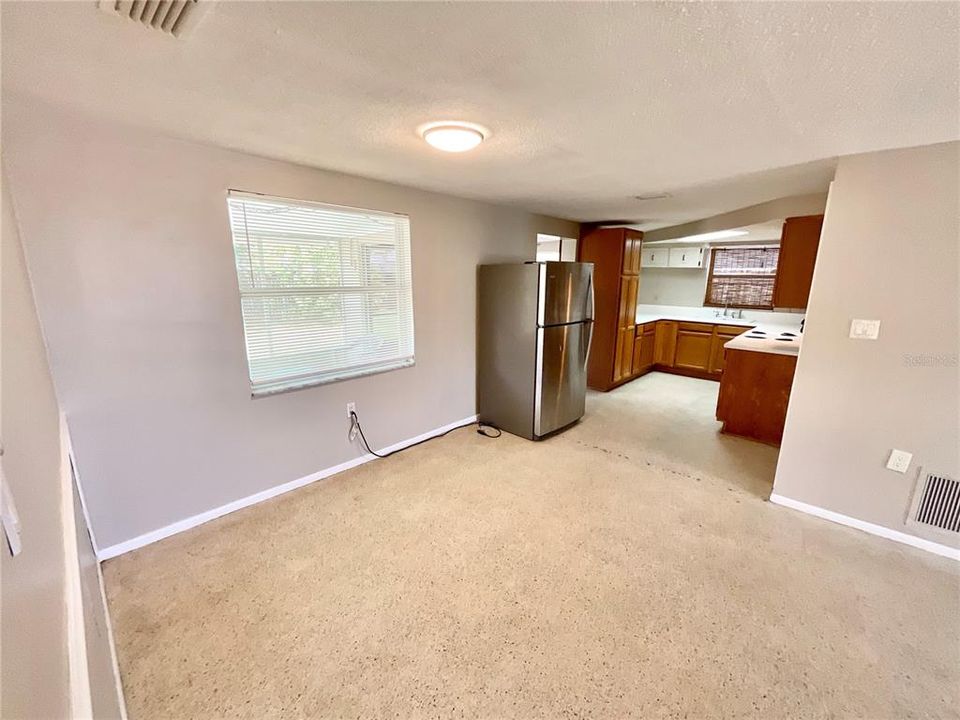 For Rent: $1,600 (2 beds, 2 baths, 1030 Square Feet)