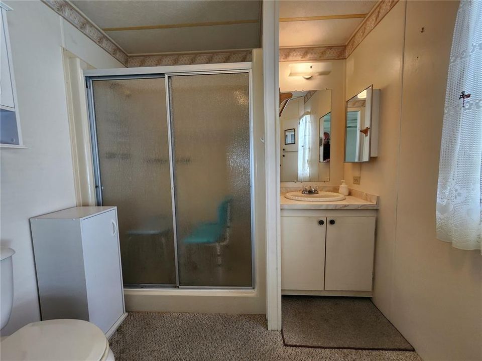 For Sale: $95,500 (2 beds, 2 baths, 1066 Square Feet)