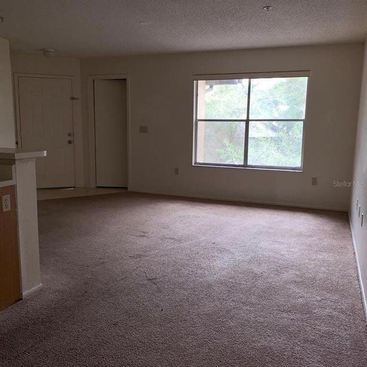 For Rent: $1,400 (1 beds, 1 baths, 600 Square Feet)
