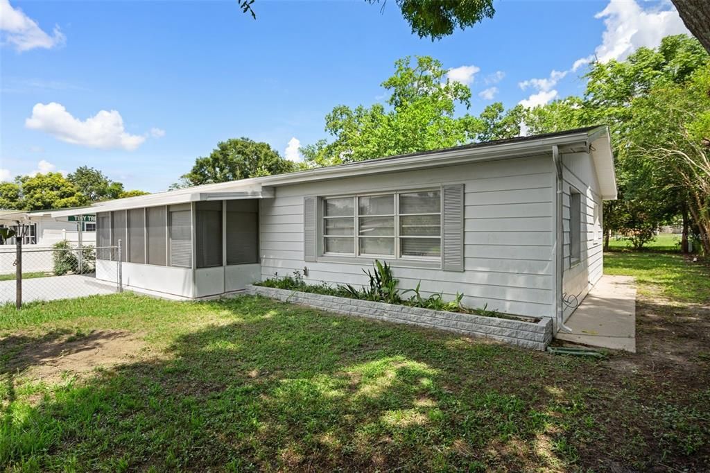 For Sale: $199,999 (4 beds, 2 baths, 1770 Square Feet)