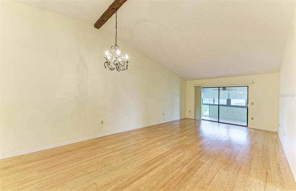 Active With Contract: $1,750 (2 beds, 2 baths, 1023 Square Feet)