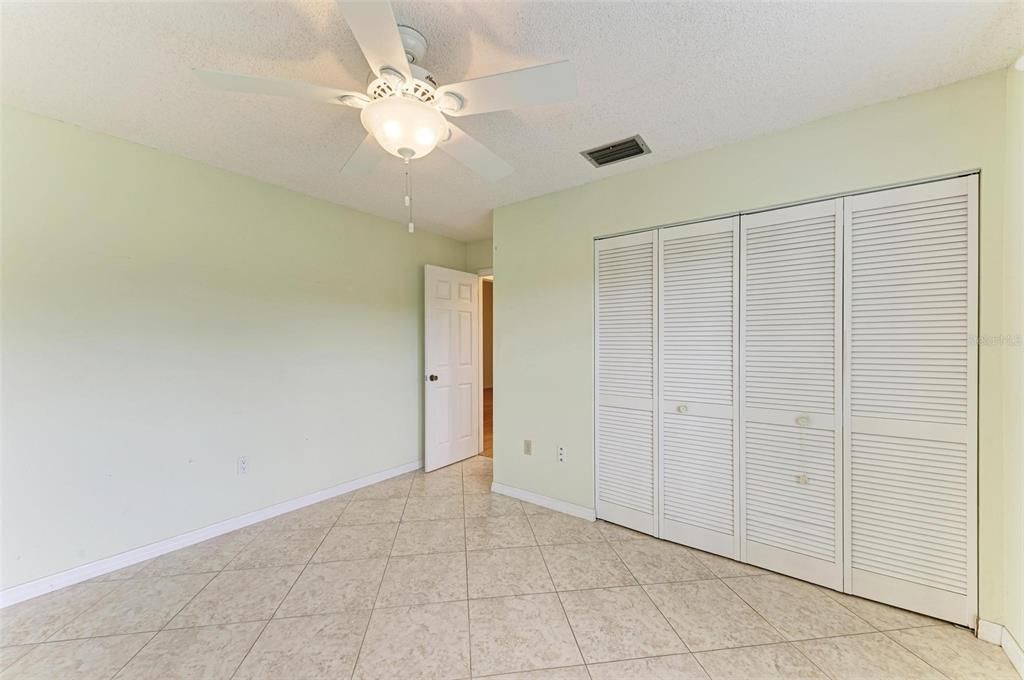 Active With Contract: $1,750 (2 beds, 2 baths, 1023 Square Feet)