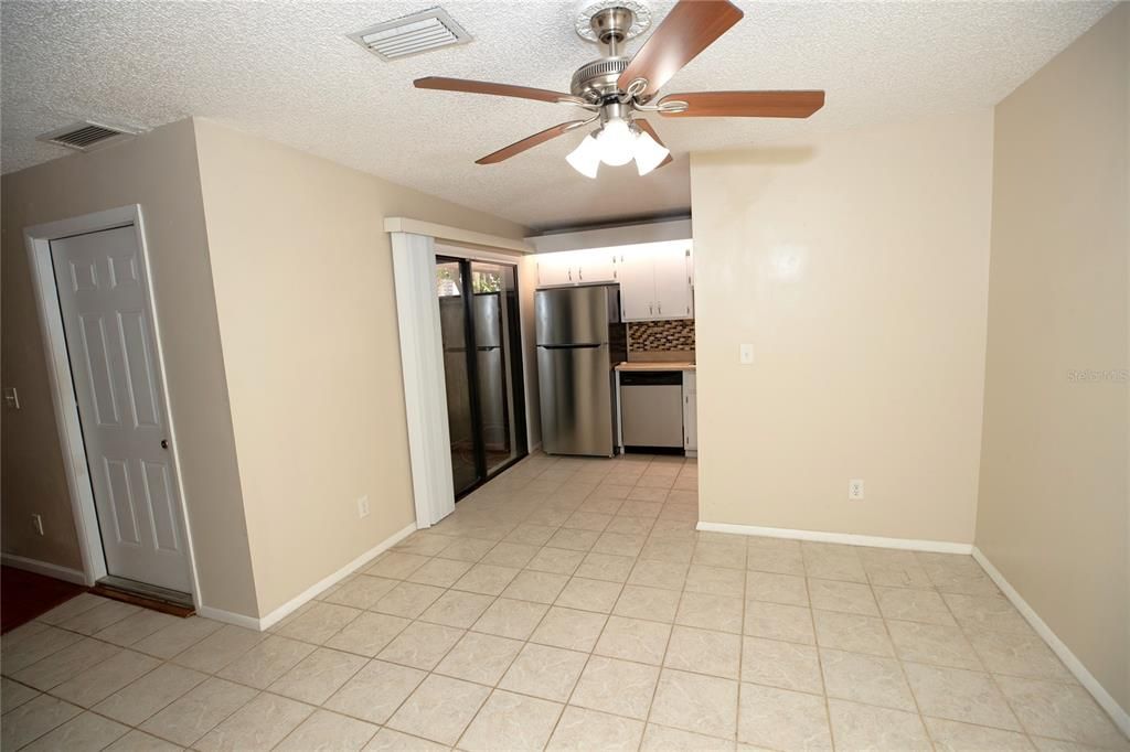 For Sale: $198,000 (2 beds, 1 baths, 1236 Square Feet)