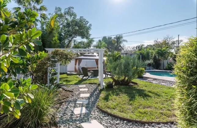 For Sale: $680,000 (4 beds, 2 baths, 1492 Square Feet)