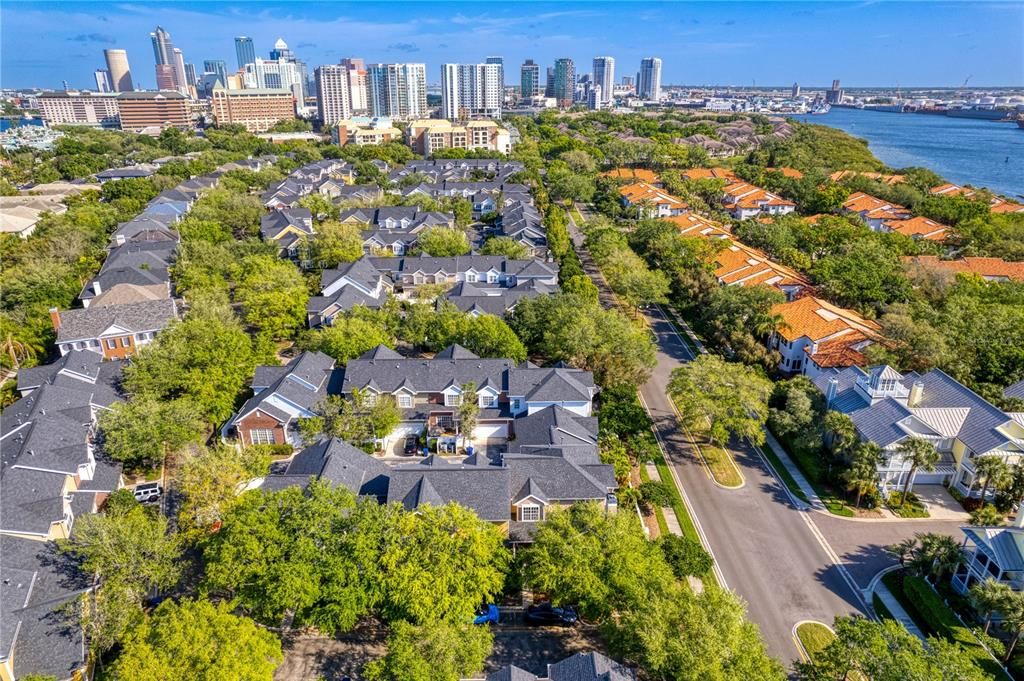 Notice the proximity of downtown to the Island -- all within walking distance