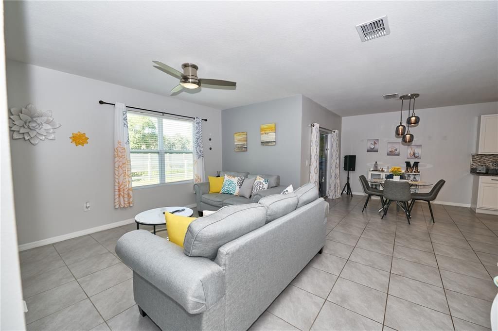 For Sale: $435,000 (4 beds, 2 baths, 1830 Square Feet)