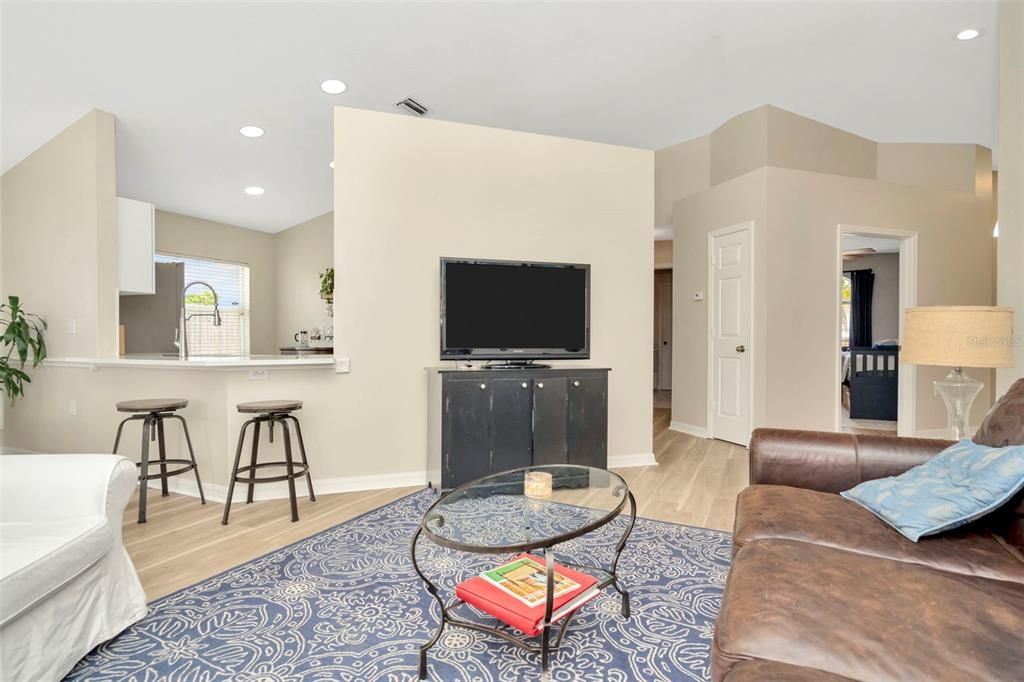 For Sale: $418,000 (3 beds, 2 baths, 1433 Square Feet)