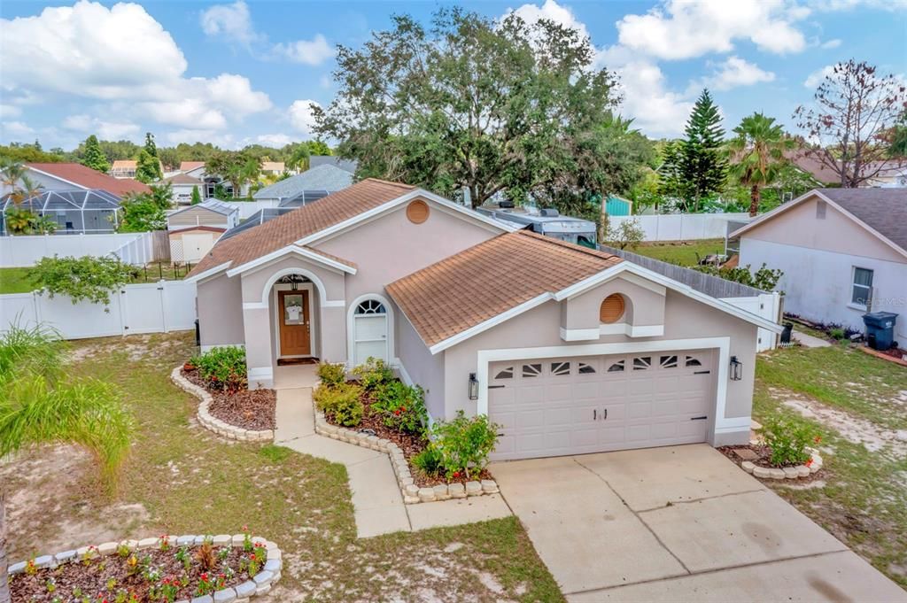 For Sale: $418,000 (3 beds, 2 baths, 1433 Square Feet)