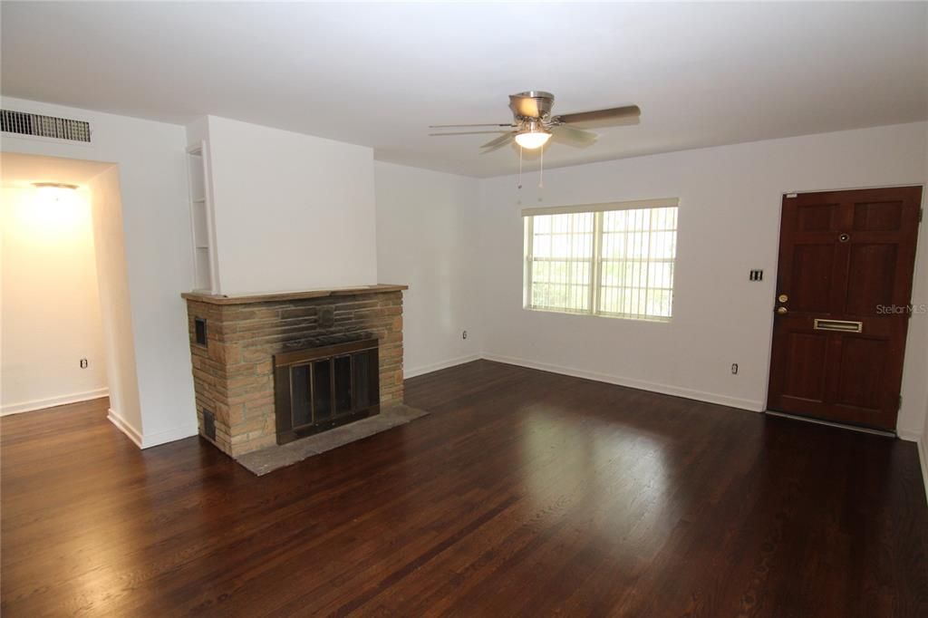 For Rent: $3,000 (3 beds, 2 baths, 1532 Square Feet)