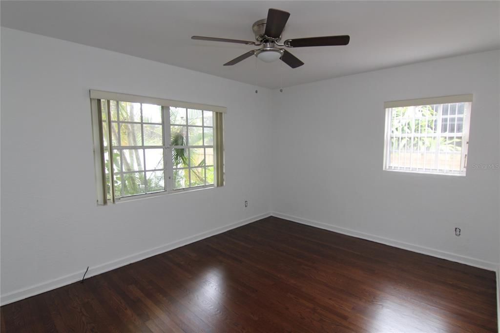 For Rent: $3,000 (3 beds, 2 baths, 1532 Square Feet)