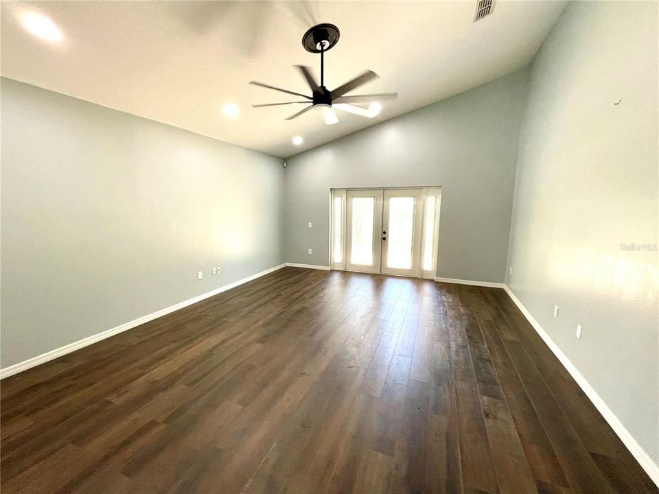 For Rent: $3,360 (4 beds, 3 baths, 2850 Square Feet)