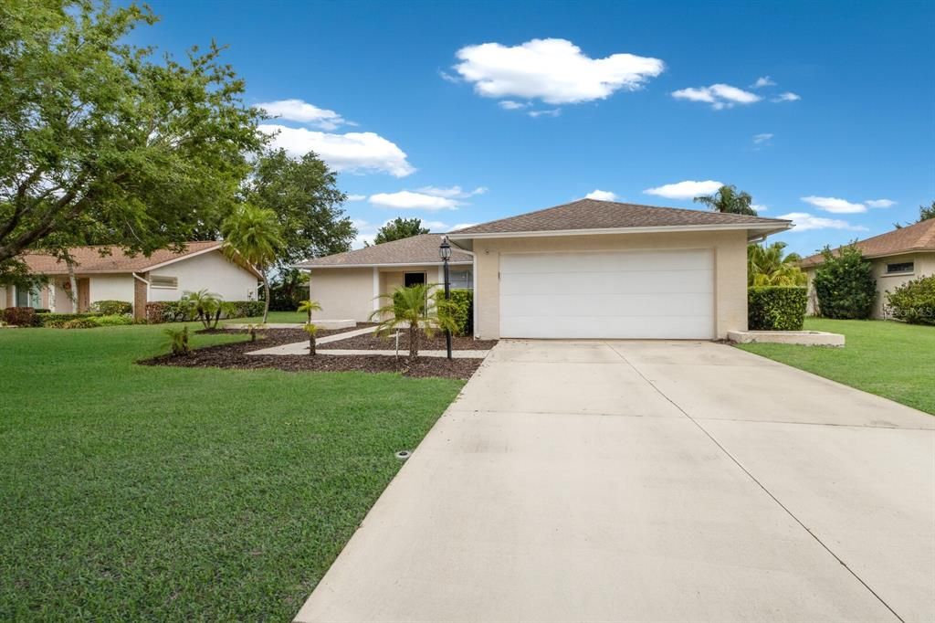 For Sale: $449,000 (3 beds, 2 baths, 1342 Square Feet)