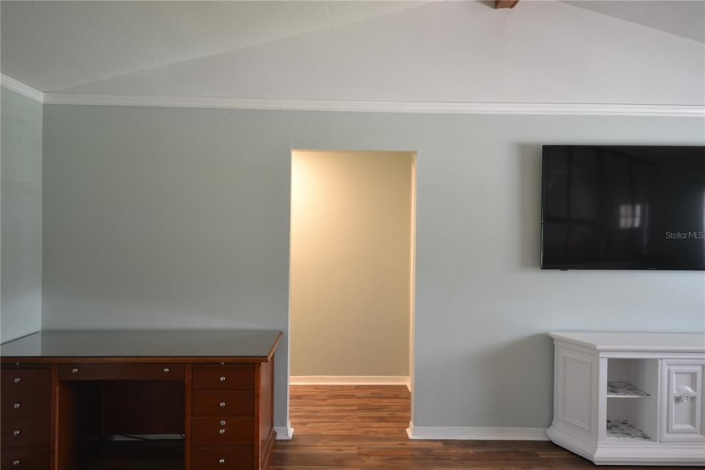 For Rent: $2,500 (2 beds, 2 baths, 1298 Square Feet)